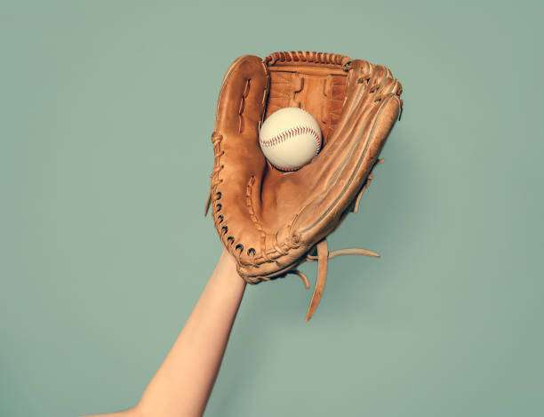 Leather baseball glove